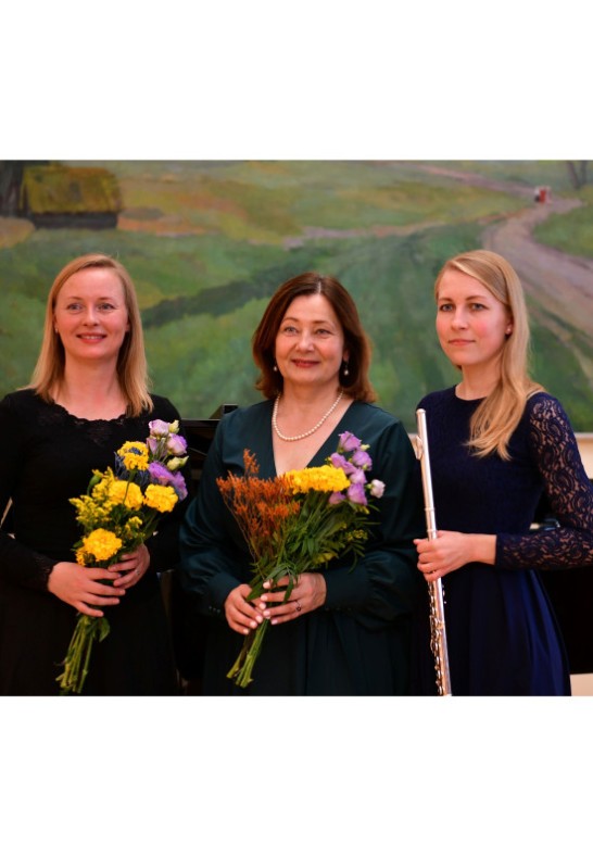 ''Rudens lapų sūkuryje''
