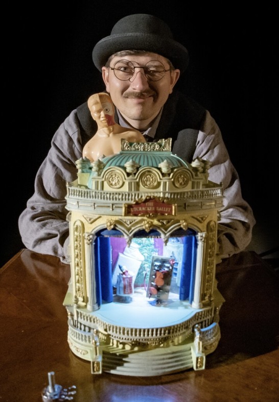 (PAKEISTAS KITU) ISTORIJOS IŠ FLUXUS DĖŽUTĖS